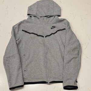 Nike Sportswear Tech Fleece
Kids' Full-Zip Hoodie YL